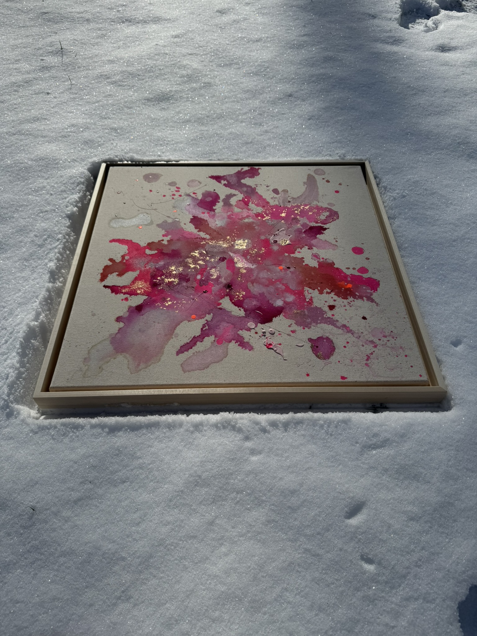 Still Searching, 2025, Acryl und Gold auf roher Baumwollleinwand, Ansicht 2